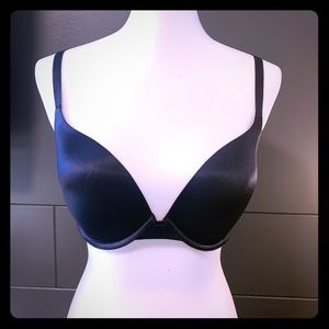 NWOT SAVAGE x FENTY bra 34DD